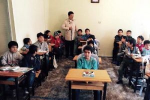 Uygur &ccedil;ocuklara T&uuml;rkiye T&uuml;rk&ccedil;esi dersleri