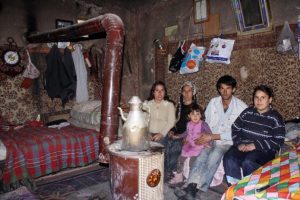 Dinamit deposunda yaşayan ailenin dramı