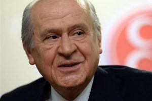 &Ccedil;arpıcı s&ouml;zler, g&uuml;l&uuml;mseten diyaloglar: 'O kadar yakın değiliz'