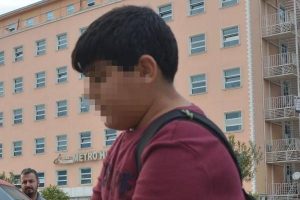 14 yaşındaki &ouml;ğrenciyi gasp ettiler