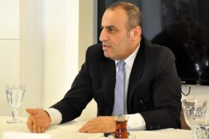 "Pazar g&uuml;n&uuml; kulaklarımızı tahriklere kapatalım"
