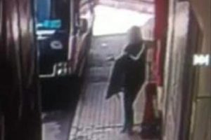 Esenler'de hırsızlık anları kamerada