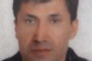 Motosikletiyle ağaca &ccedil;arpan s&uuml;r&uuml;c&uuml; ağır yaralandı