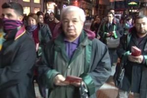 Beyoğlu'nda i&ccedil; g&uuml;venlik paketini protesto ettiler