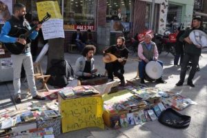 Sokak m&uuml;ziği &ccedil;ocuklara kitap oluyor