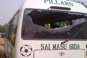 5 futbolcu silahlı saldırıda yaralandı!