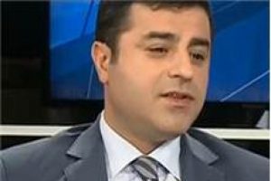 Kanal D'nin Demirtaş'ı 2,5 saat ertelemesi tepki &ccedil;ekti
