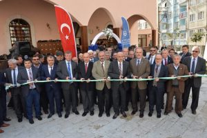 120 yıllık cami &ouml;zg&uuml;n kimliğine kavuştu