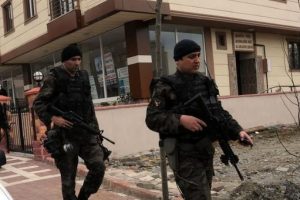 Havaya ateş a&ccedil;tı polisi alarma ge&ccedil;irdi