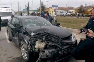 AK Partili vekil kaza ge&ccedil;irdi!