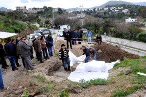 Antik mezar &uuml;zerindeki yol tartışması sona erdi