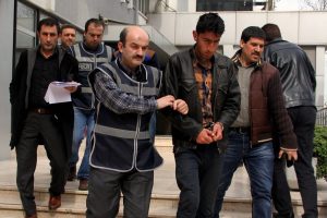 Bursa'da sahte polisleri işte b&ouml;yle yakalattı!