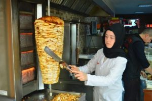 19 yaşında d&ouml;ner ustası