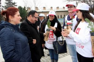 Bursa'da kadına şiddete dikkat &ccedil;ekmek i&ccedil;in...
