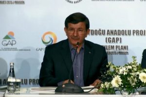 Davutoğlu'ndan m&uuml;jde &uuml;st&uuml;ne m&uuml;jde