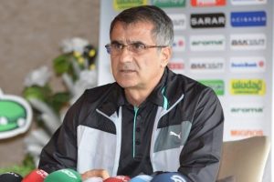 İran, Şenol G&uuml;neş i&ccedil;in T&uuml;rkiye'ye yalvarmış