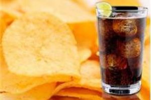 'Cips ve kola' yasağı b&uuml;y&uuml;yor