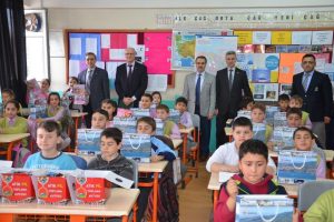 Bursalı minikler 'D&uuml;nyanın Pili Bitmesin' diye &ccedil;alıştı...