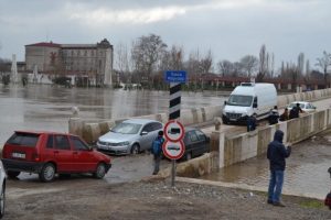 Edirne'de nehir debileri kırmızı alarm veriyor