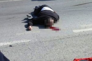 &Ouml;l&uuml;m otomobiline binerken yakaladı!