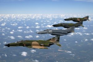 F-4'lerin kullanılması devam edecek