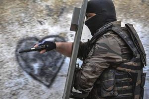 Operasyon: Hava desteği ve 300 polis!