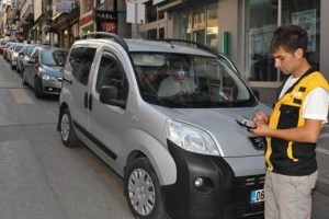 Arabası olanları sevindirecek mahkeme kararı: &Uuml;cretli otopark yasa dışıdır