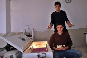 Buzdolabından kulu&ccedil;ka makinesi yaptı