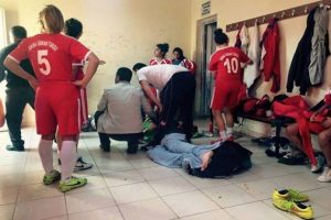 Kadınlar G&uuml;n&uuml;'nde kadın futbolculara dayak