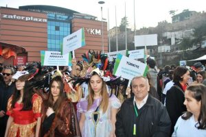 Festivalin konukları Zafer Plaza'daydı...