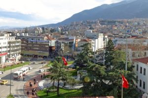Bursa Atat&uuml;rk Meydanı'nda yıkılıp yerine banka yapılan o cami tekrar inşa edilecek