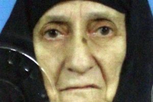 Yeğeninin kolları arasında hayatını kaybetti