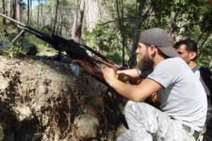 'Esed T&uuml;rkiye sınırını İran'a terk etti'