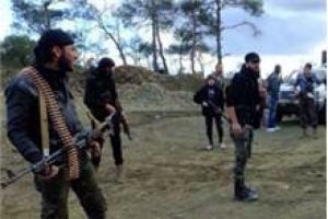 'Esed T&uuml;rkiye sınırını İran'a terk etti'