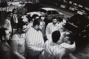 "Sana etek giydiririm" kavgası!