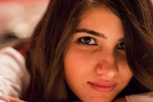 Bir ilk: &Ouml;zgecan'ın babasına...
