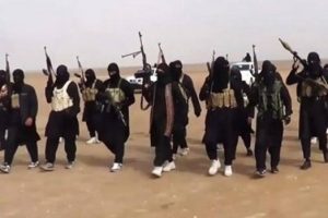 IŞİD kanunları: Kadınlar sokağa &ccedil;ıkamaz, domates ve salatalık aynı poşete konulamaz...