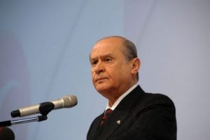 Bah&ccedil;eli'den 'kurultay' a&ccedil;ıklaması