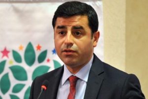 Demirtaş'tan flaş a&ccedil;ıklama: &Ouml;calan &ccedil;ağrısı PKK'yı bağlar!