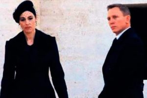 'Bond'a gen&ccedil;lik aşısı...
