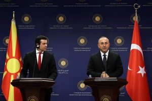 'T&uuml;rkiye &uuml;zerine d&uuml;şeni fazlasıyla yapıyor'