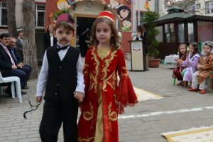 &Ouml;ğrenciler "Bursa'nın değerleriyle b&uuml;y&uuml;yor"