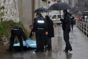Eniştesini sokak ortasında &ouml;ld&uuml;rd&uuml;
