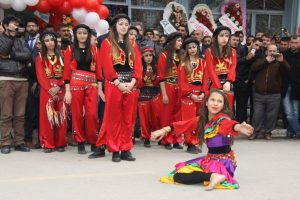 Bursa'da Roman Derneği a&ccedil;ılışı keyifli g&ouml;r&uuml;nt&uuml;ler yaşattı