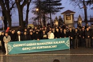 Bursalı gen&ccedil;ler, Suriye'deki vahşeti kınadı!