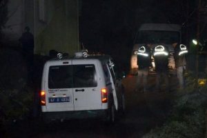Y&uuml;ksek sesle m&uuml;zik dinleyen komşusunu vurdu