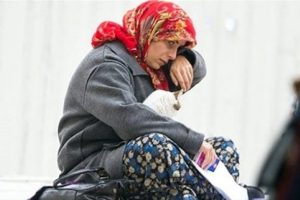 &Uuml;nl&uuml; oyuncu bir g&uuml;nl&uuml;ğ&uuml;ne Suriyeli oldu başına gelmeyen kalmadı!