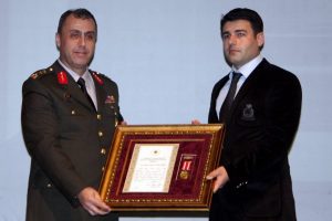 Bursa'da şehit ailesi ve gazilere gecikmeli vefa