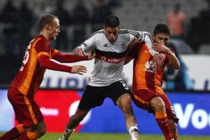 Galatasaray'da Semih Kaya ve Sabri Sarıoğlu şoku!