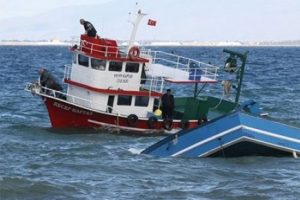 Bodrum'da ka&ccedil;akları taşıyan tekne battı: 5 &ouml;l&uuml;